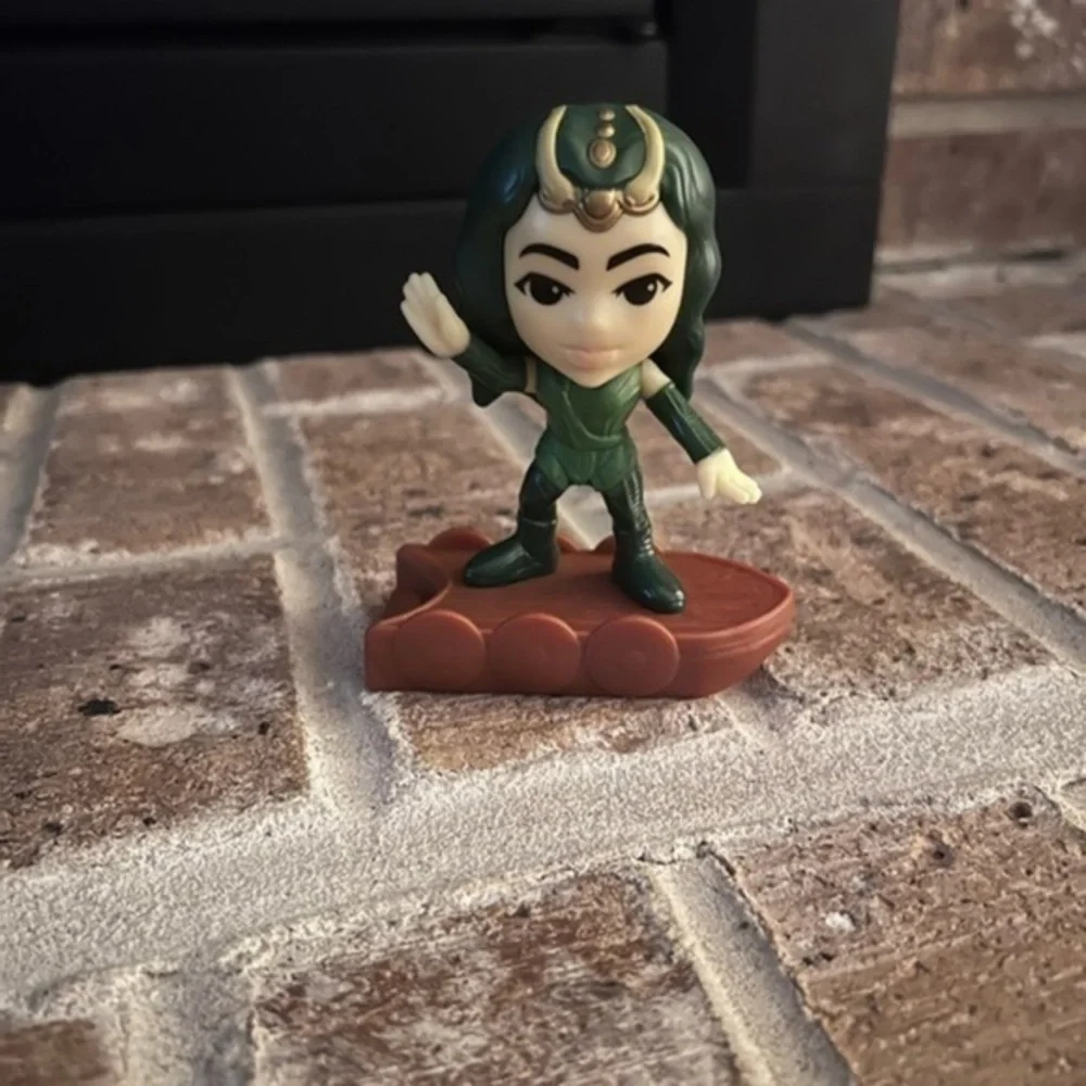 McDonalds Marvel Thor Love & Thunder Happy‎ Meal Toy Mantis